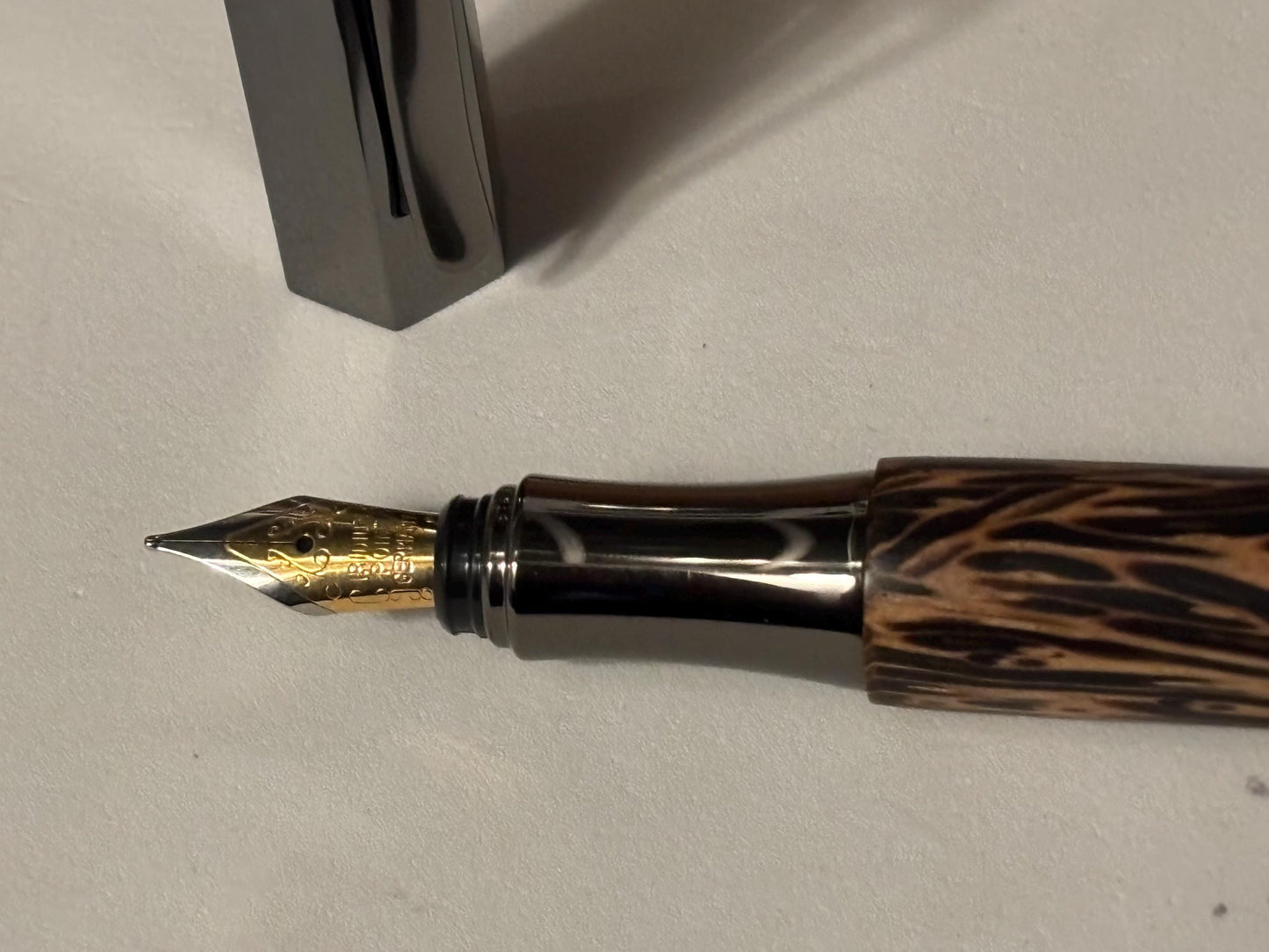 Hexa Style Fountain Pen in Black Palm Wood - Gunmetal Fittings