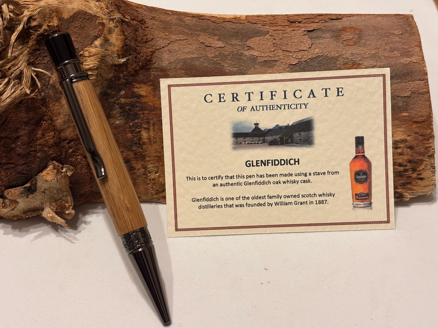 Glenfiddich Whisky Barrel Oak Pen  | Elegant Twist Ballpoint | Unusual Styling