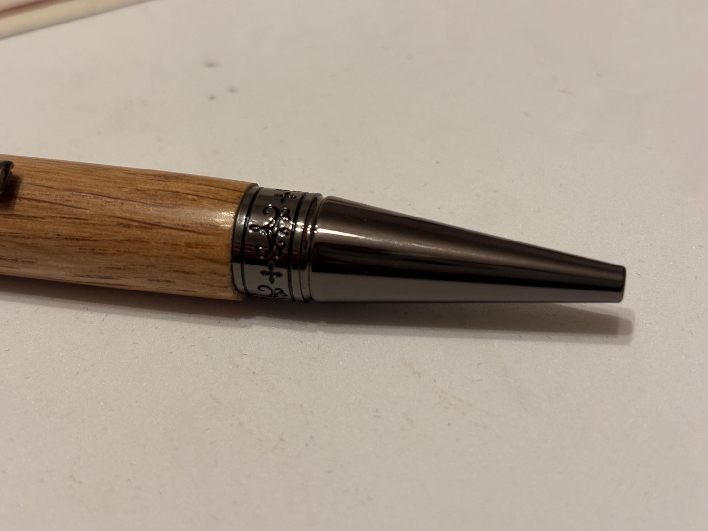 Glenfiddich Whisky Barrel Oak Pen  | Elegant Twist Ballpoint | Unusual Styling