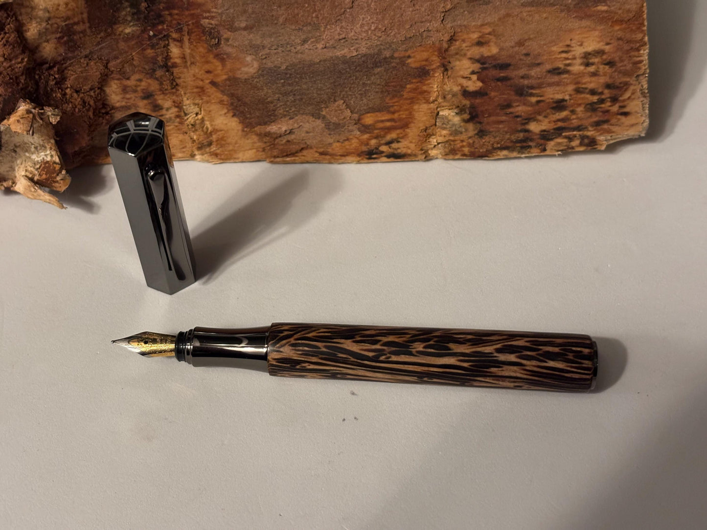 Hexa Style Fountain Pen in Black Palm Wood - Gunmetal Fittings