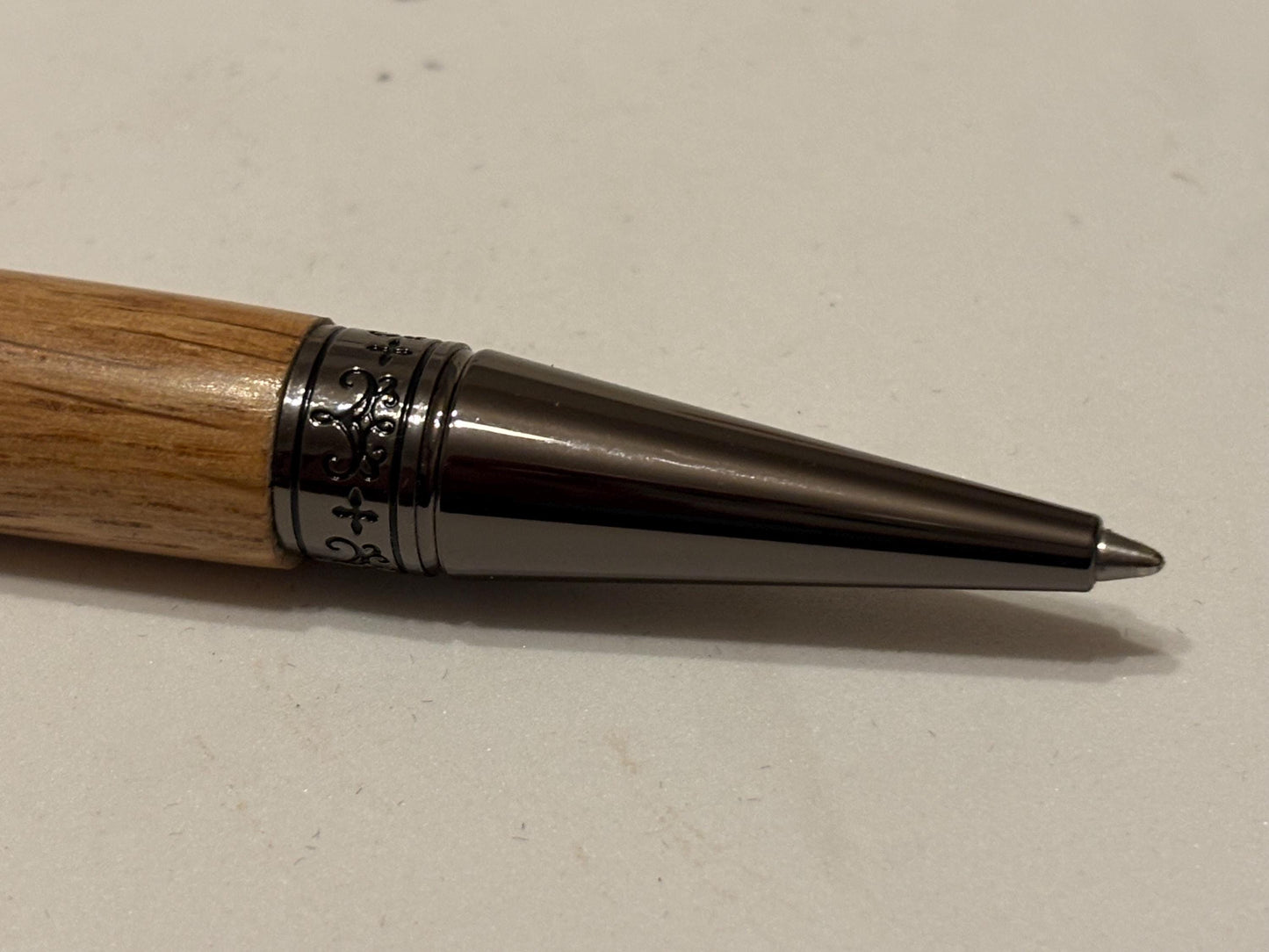 Glenfiddich Whisky Barrel Oak Pen  | Elegant Twist Ballpoint | Unusual Styling